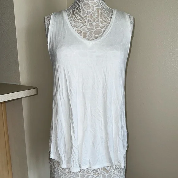EUC Large Peyton Jensen tank top. - Picture 1 of 2